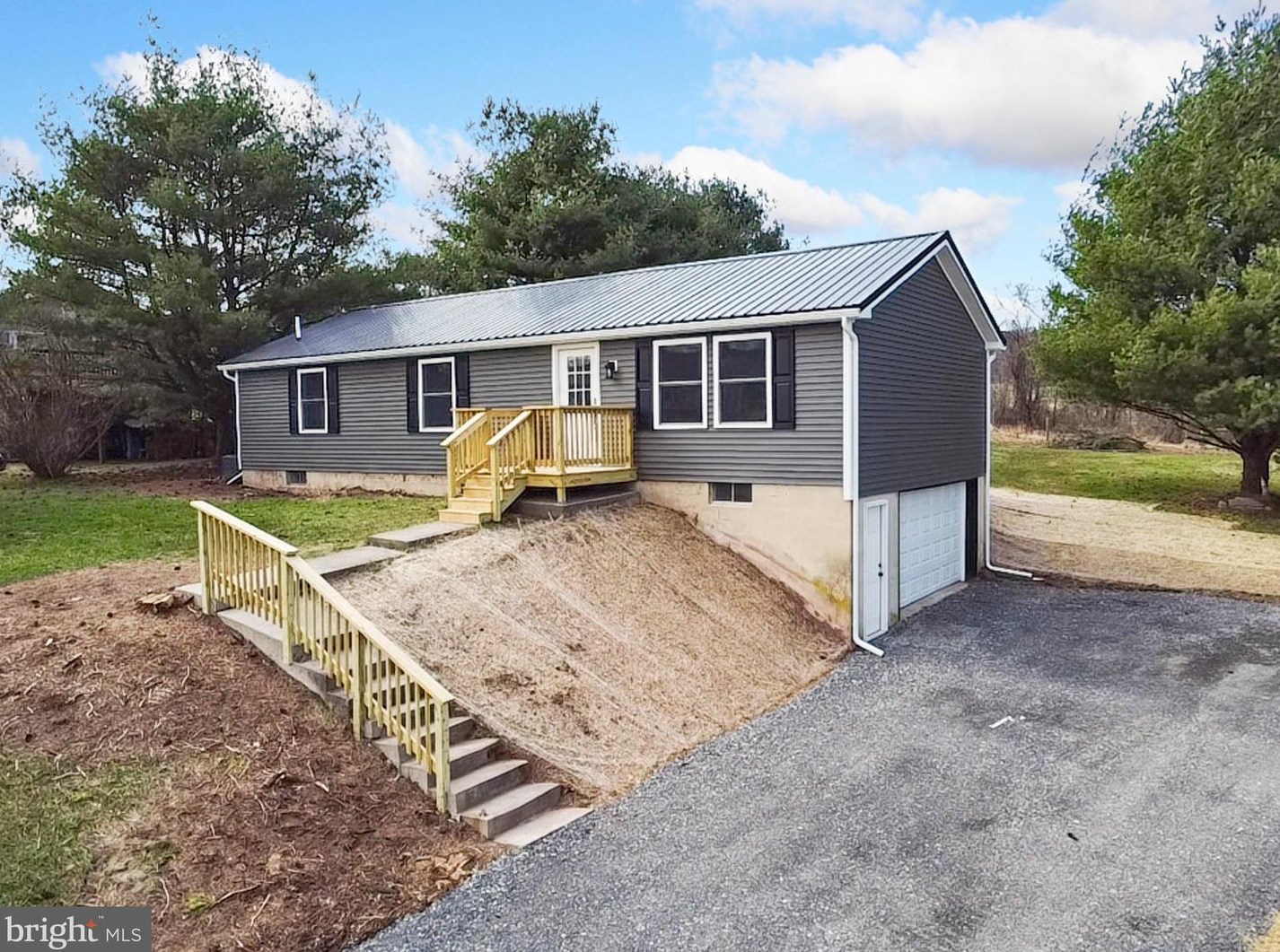 550 Dellville Dam Rd, Shermansdale, PA 17090