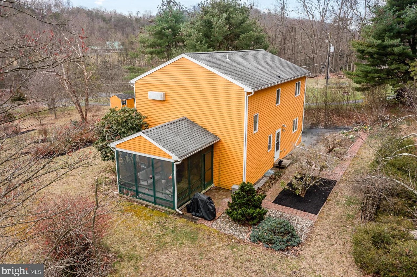 535 Sandy Hollow Rd, Paradise Park PA  17068-9207 exterior