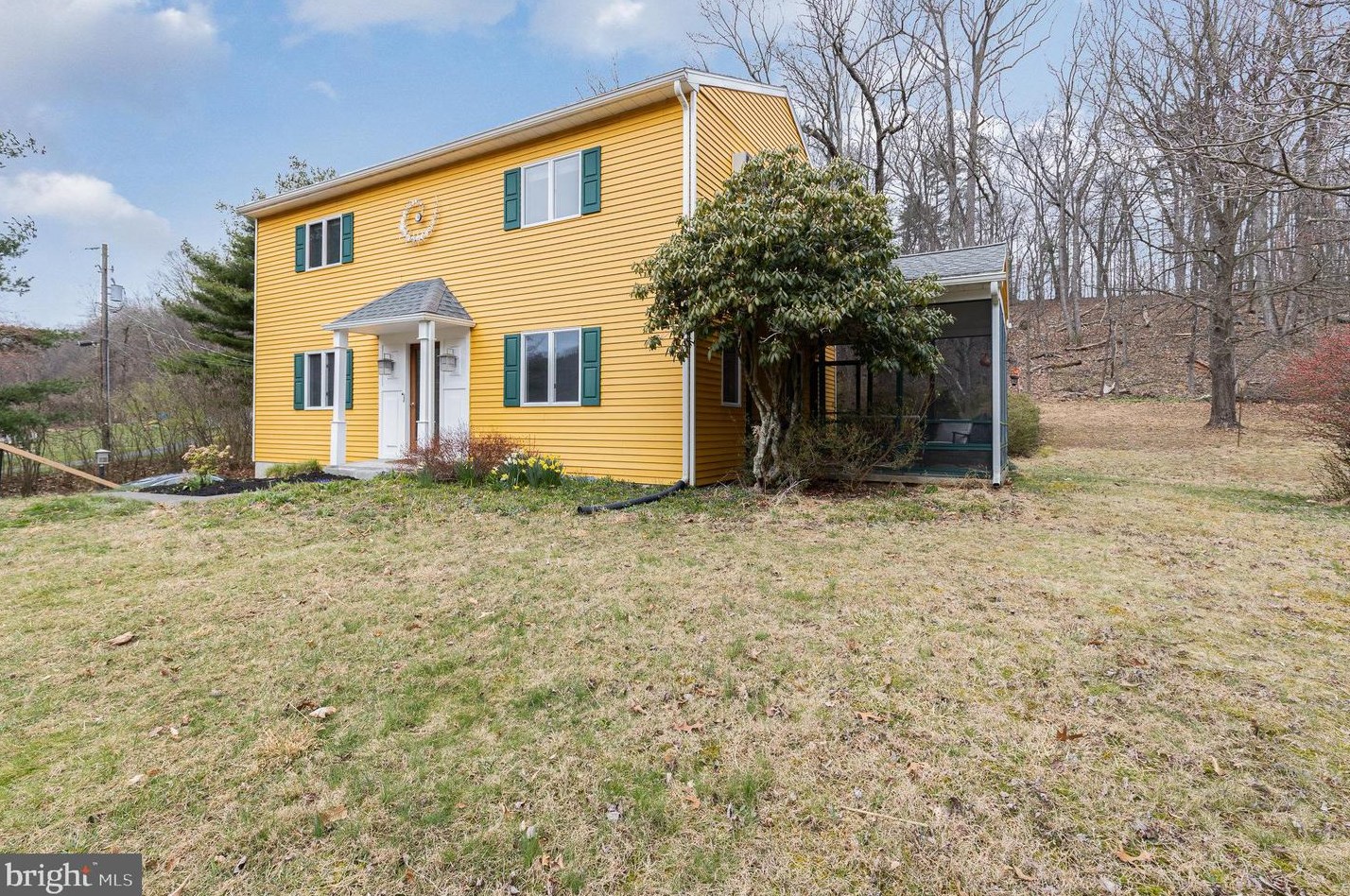 535 Sandy Hollow Rd, Paradise Park PA  17068-9207 exterior