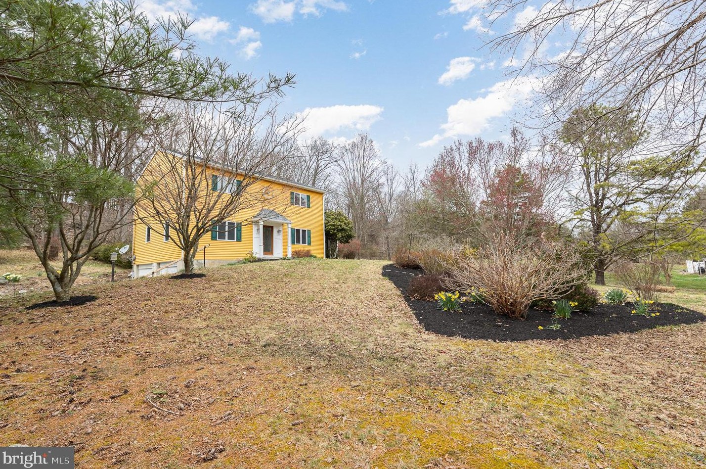 535 Sandy Hollow Rd, Paradise Park PA  17068-9207 exterior