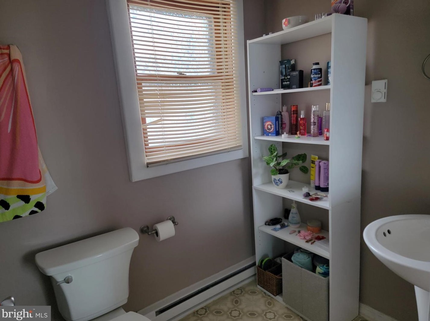 41 E Main St, Paradise Park, PA 17068