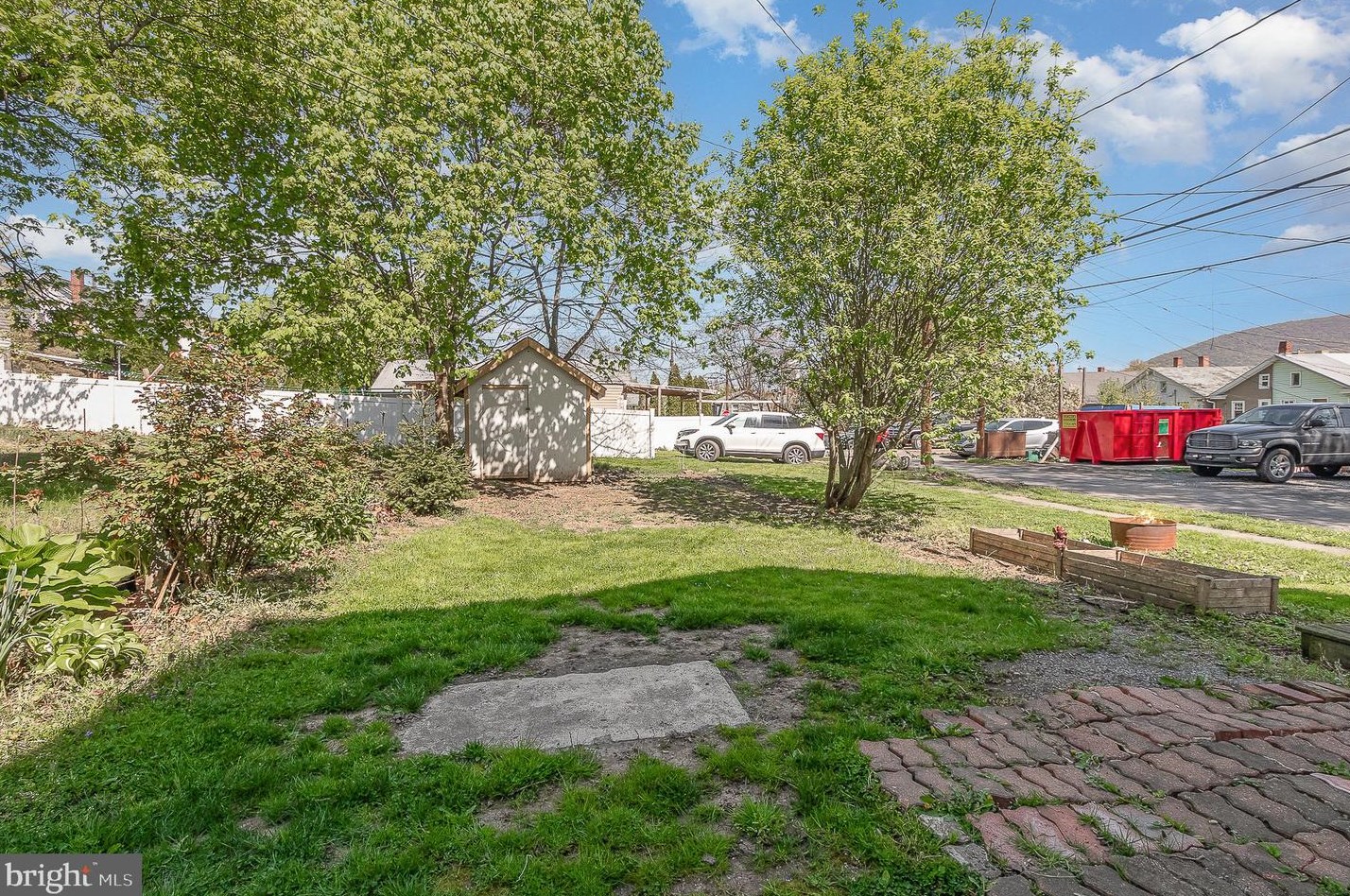 422 And 424 Mulberry St, Wila, PA 17074