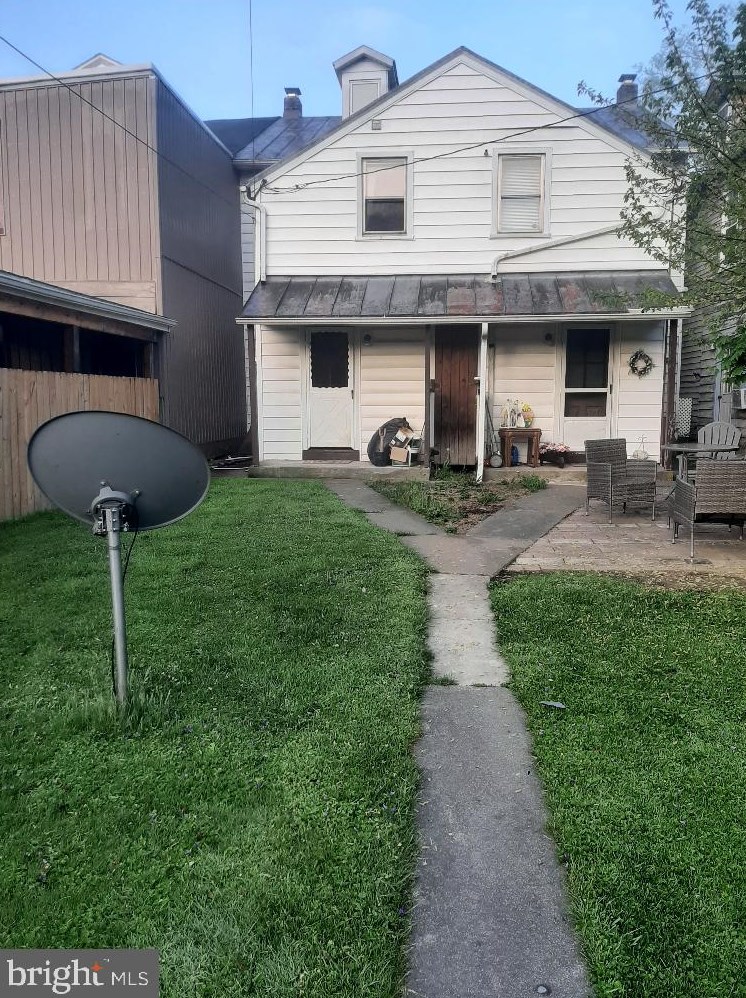160 N 2nd St, Wila, PA 17074