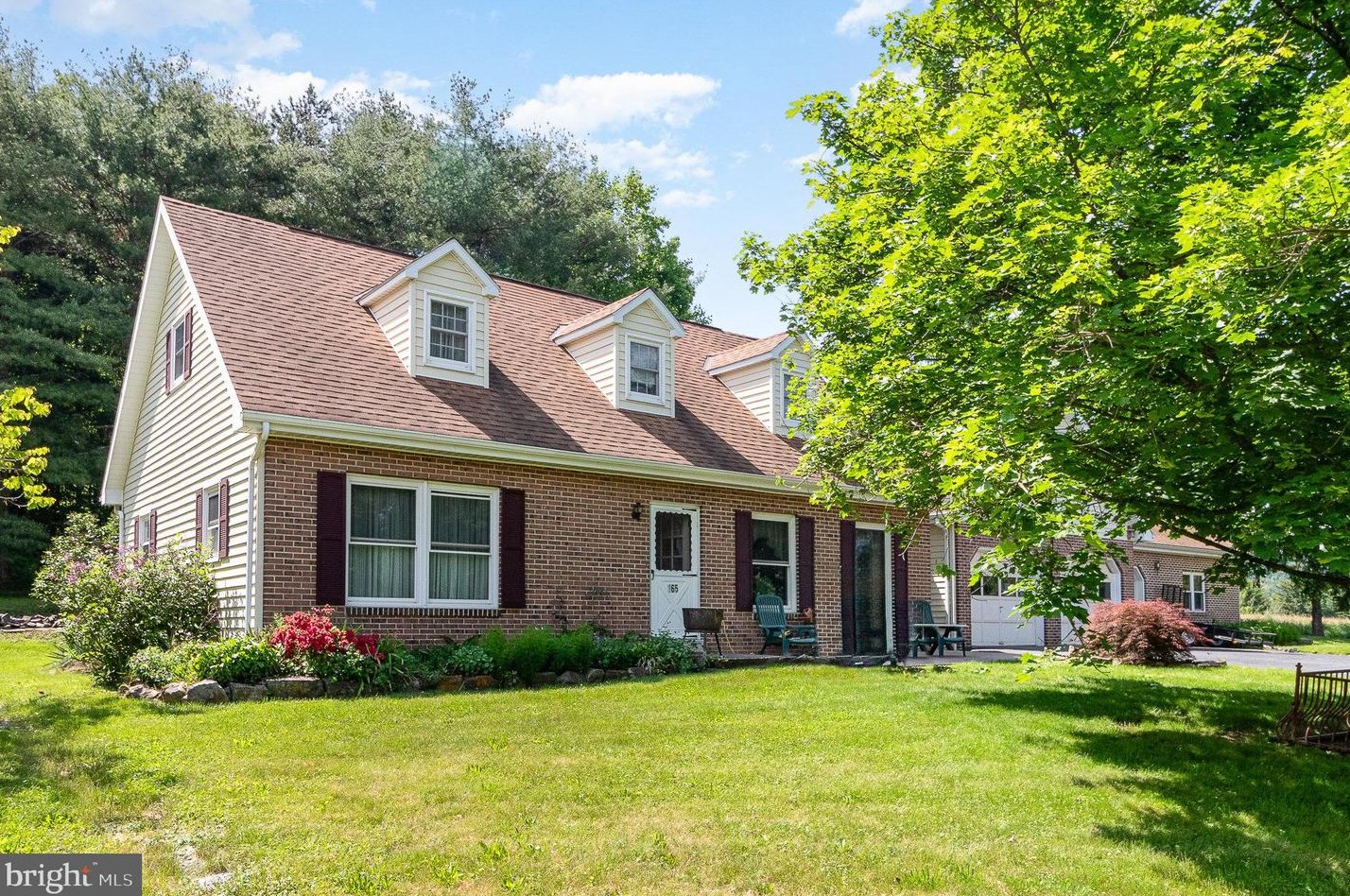 165 Cocolamus Creek Rd, Eshcol, PA 17062-9332