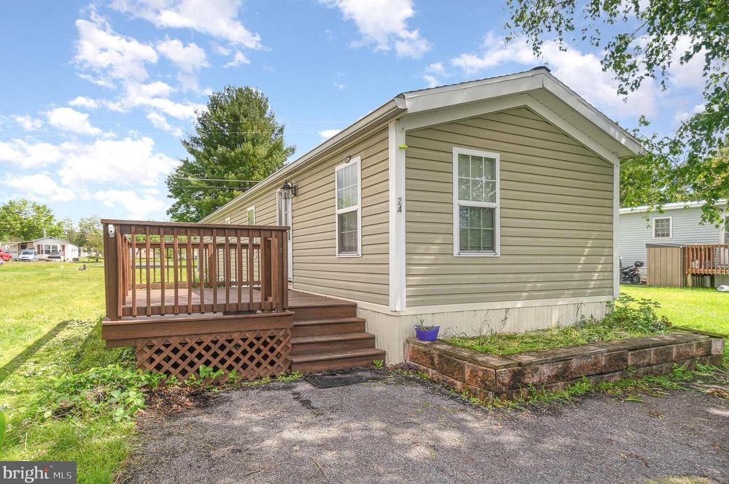 24 Kyra Blvd, Paradise Park, PA 17068