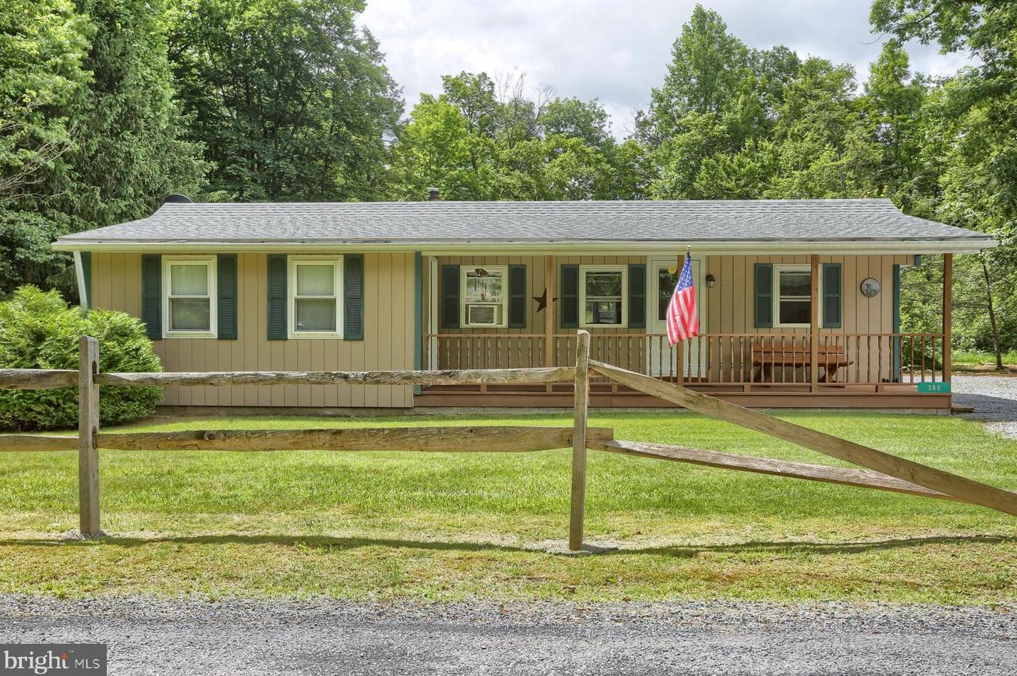 380 Bottom Rd, Blain, PA 17006-6373