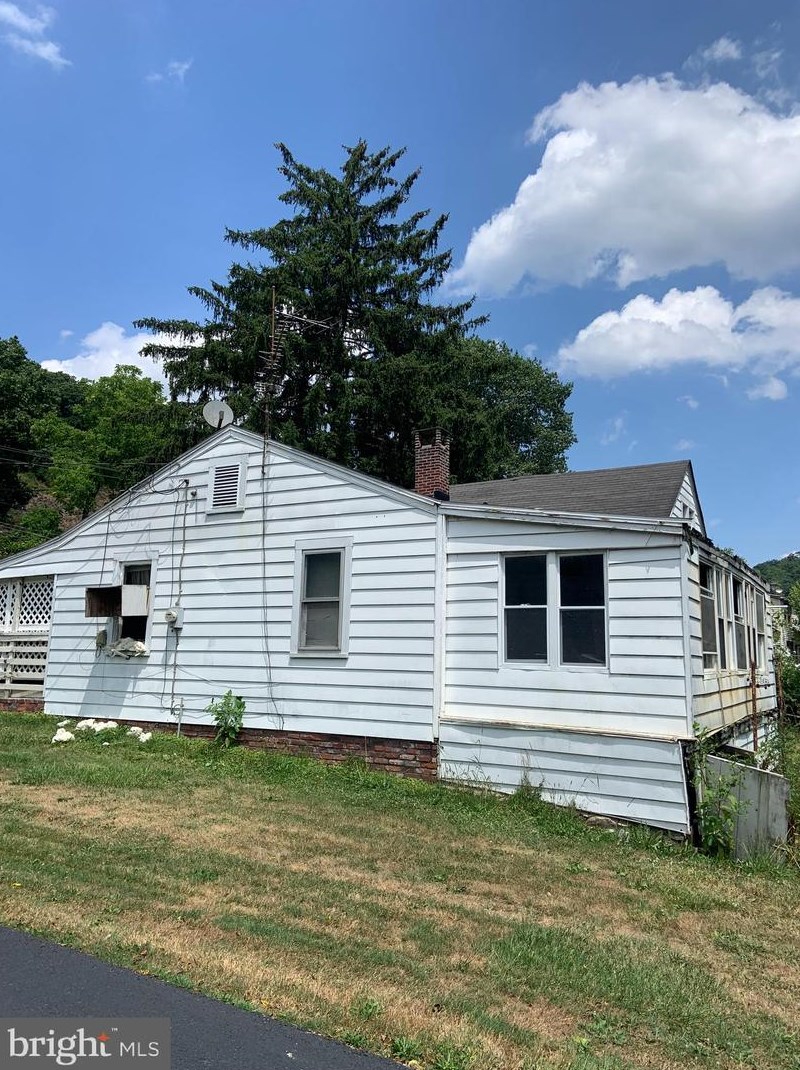 366 Juniata Pkwy E E, Wila, PA 17074