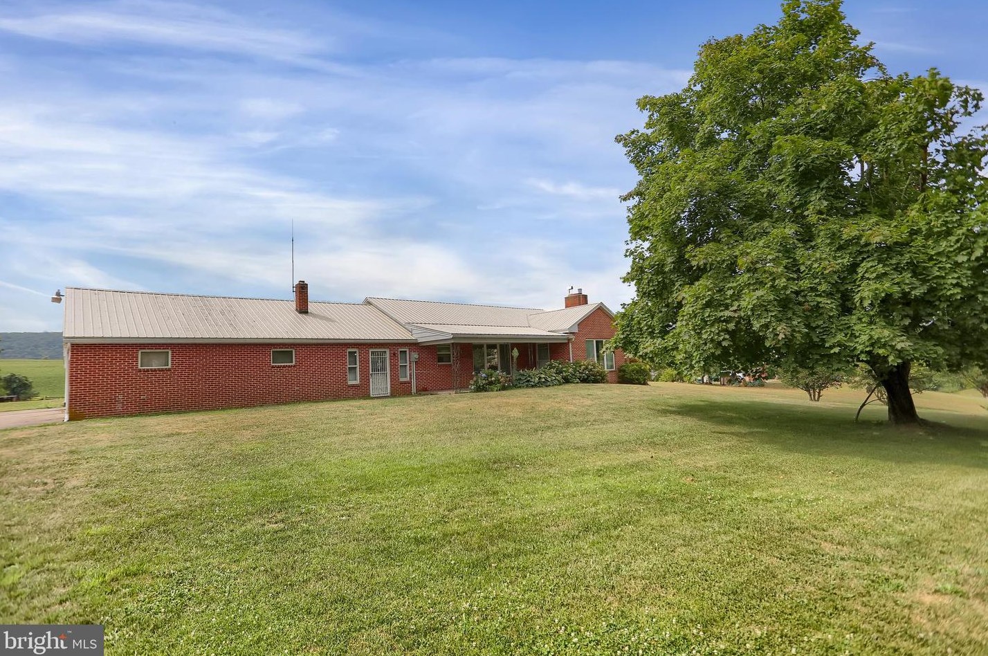 1230 Ridge Rd, Mount Patrick, PA 17045