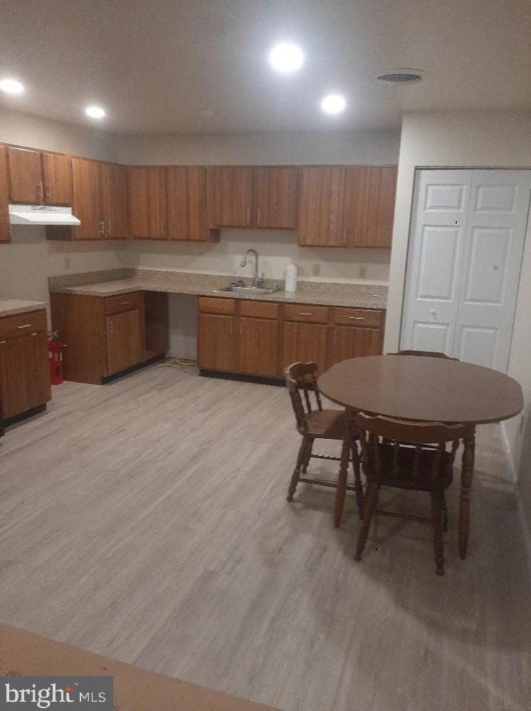 8 W Main St, Paradise Park, PA 17068