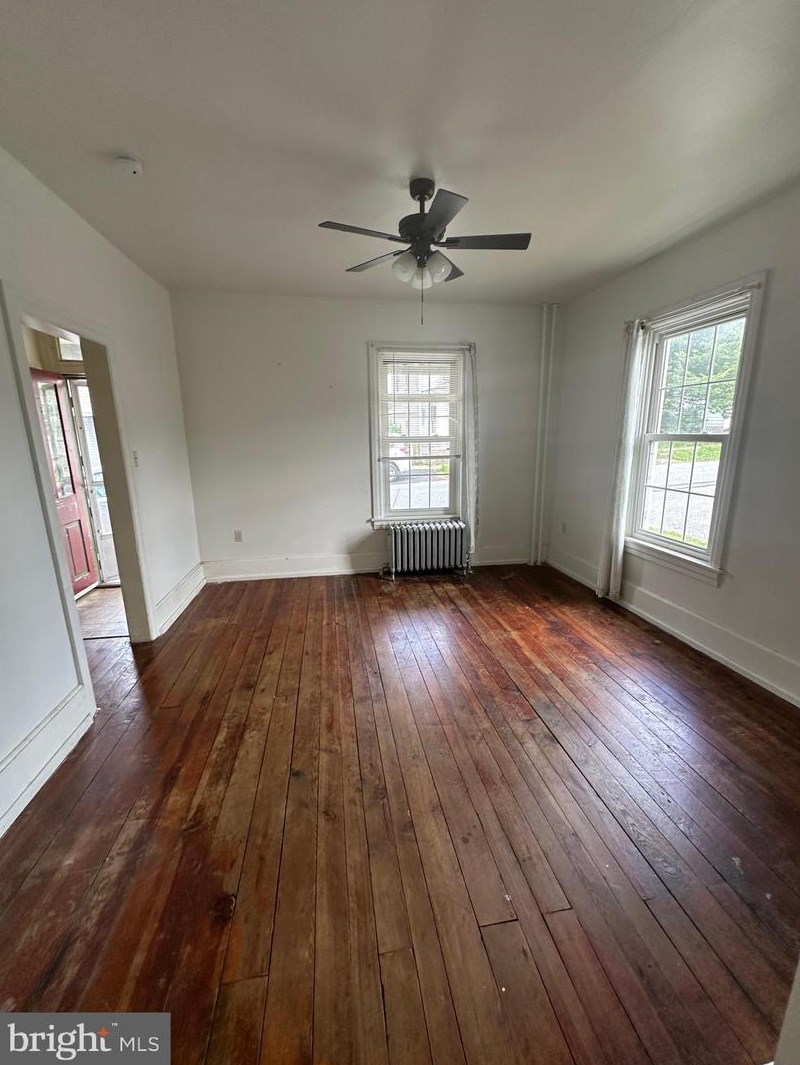 33 N High St, Eshcol, PA 17062