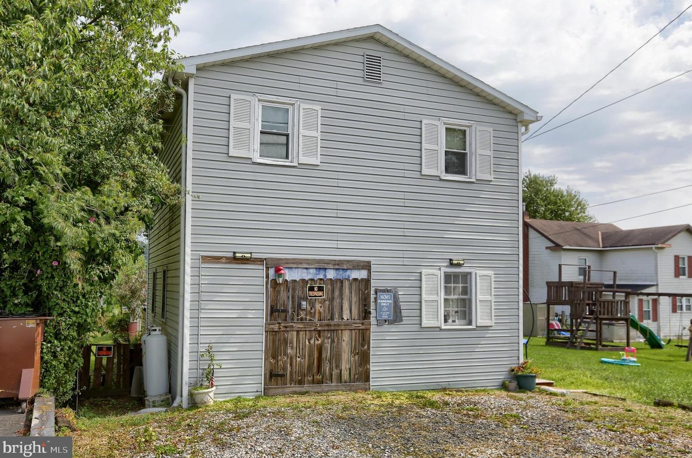 106 N Market St, Mount Patrick, PA 17045