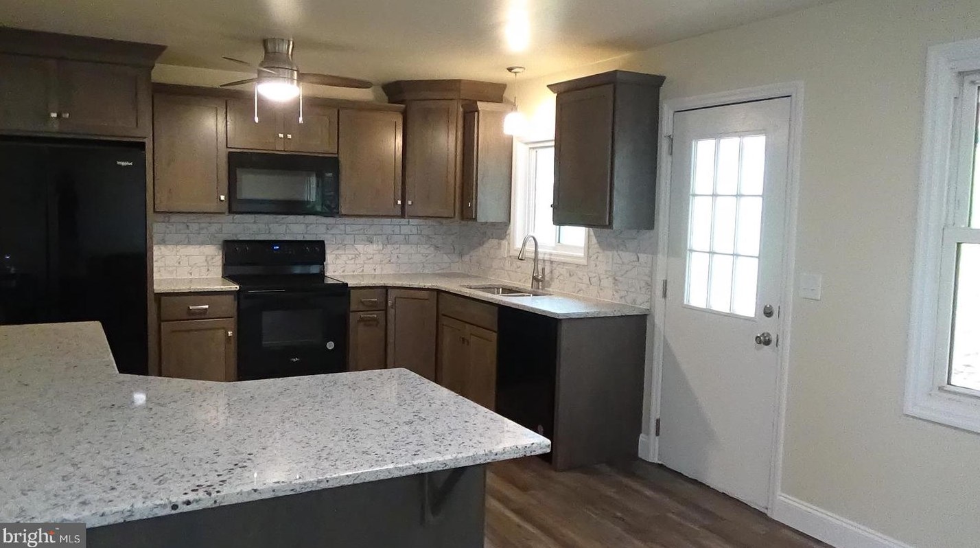 1293 Mckeehan Rd, Paradise Park, PA 17068