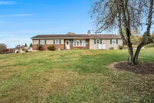 101 Old Ferry Rd, Millerstown, PA 17062 - Photo 8