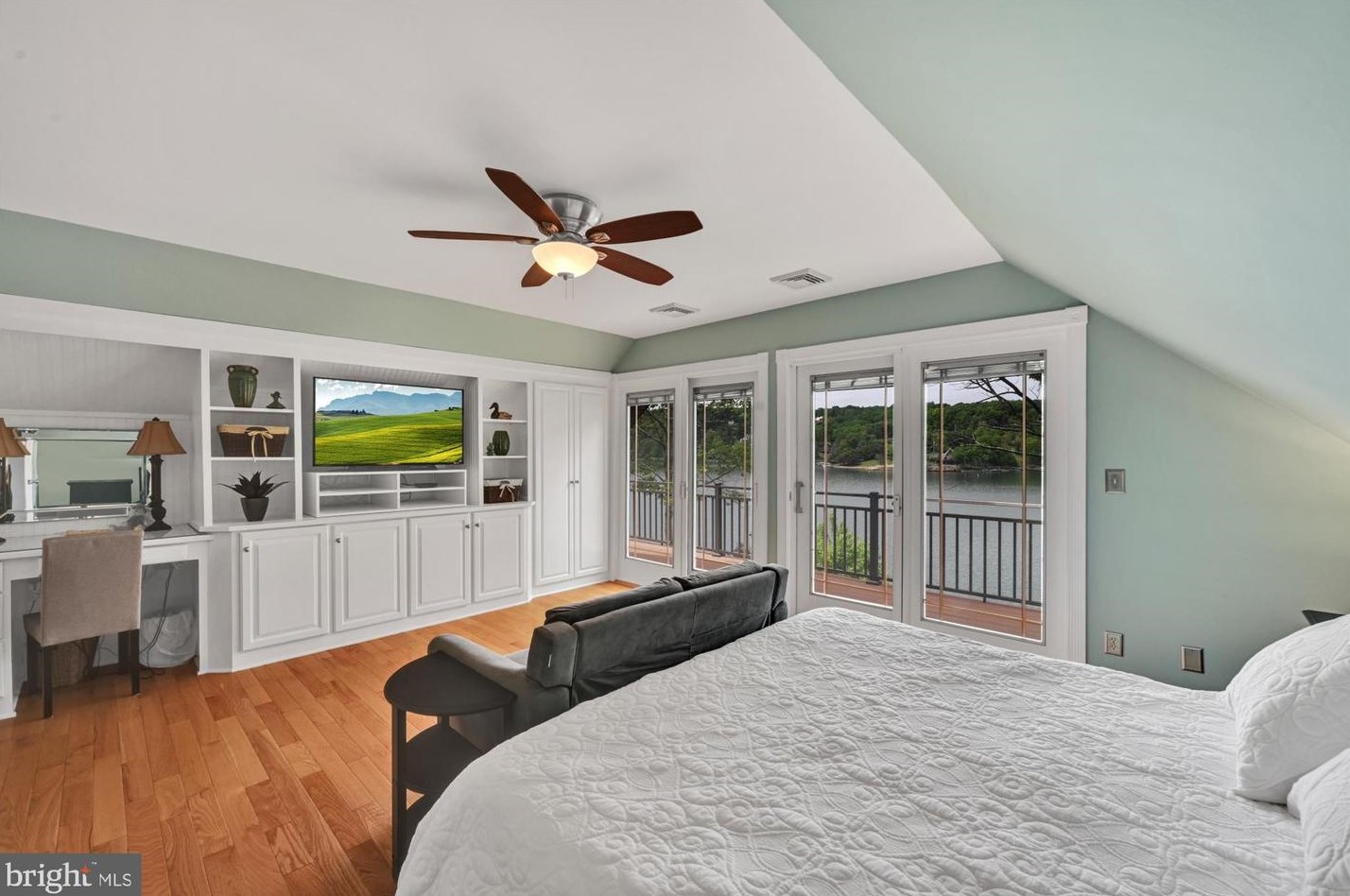 2620 Wynonah Dr, Brommerstown PA  exterior