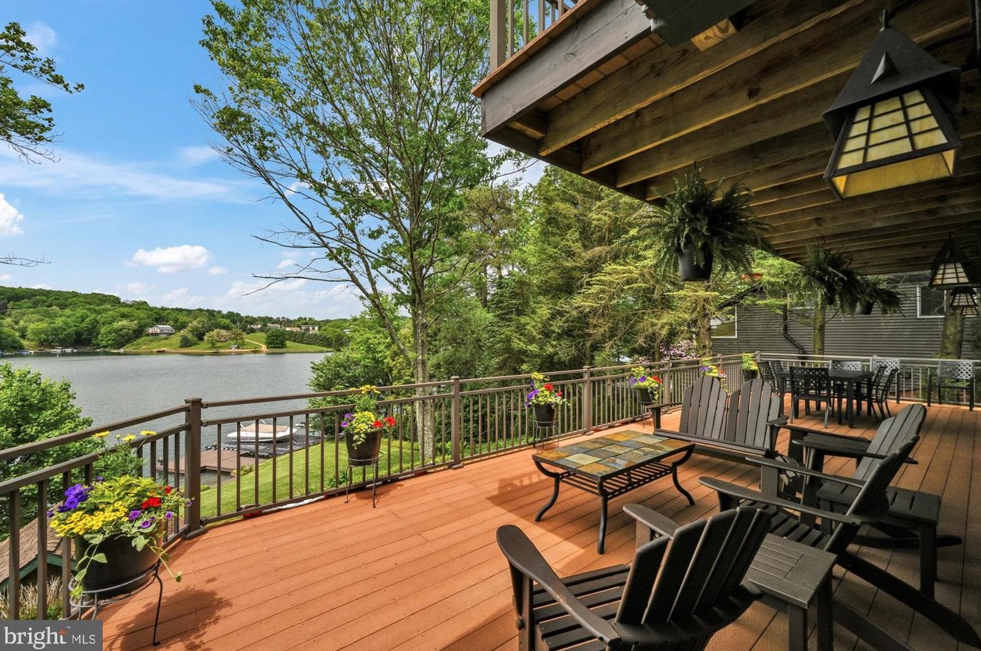 2620 Wynonah Dr, Brommerstown PA  exterior