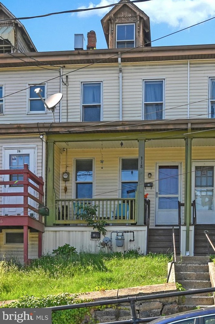 318 E Race St, Primrose, PA 17901