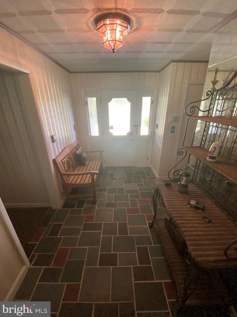 700 Arch St, Frackville, PA 17931-2012