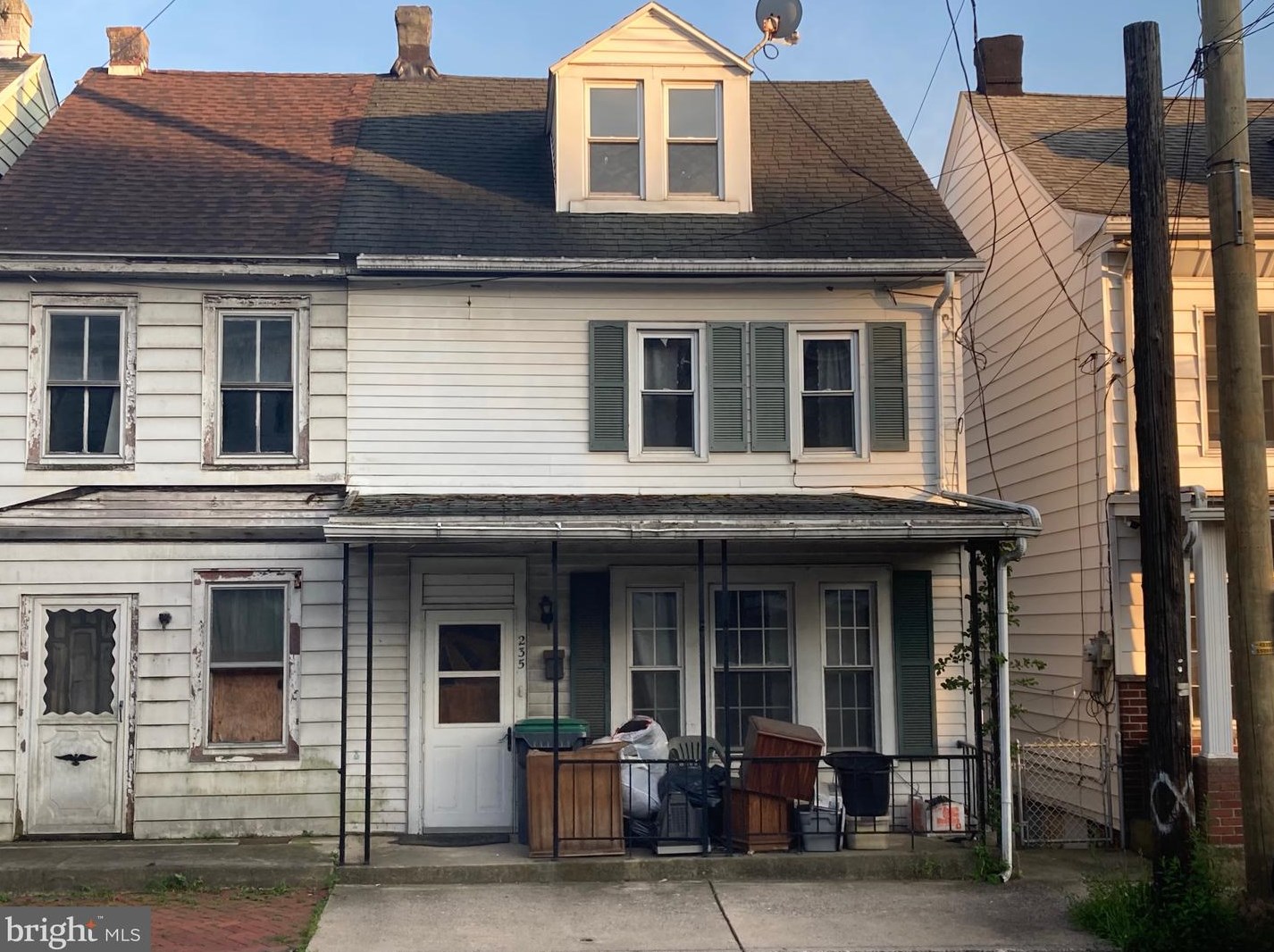 235 Valley St, Kaska, PA 17959