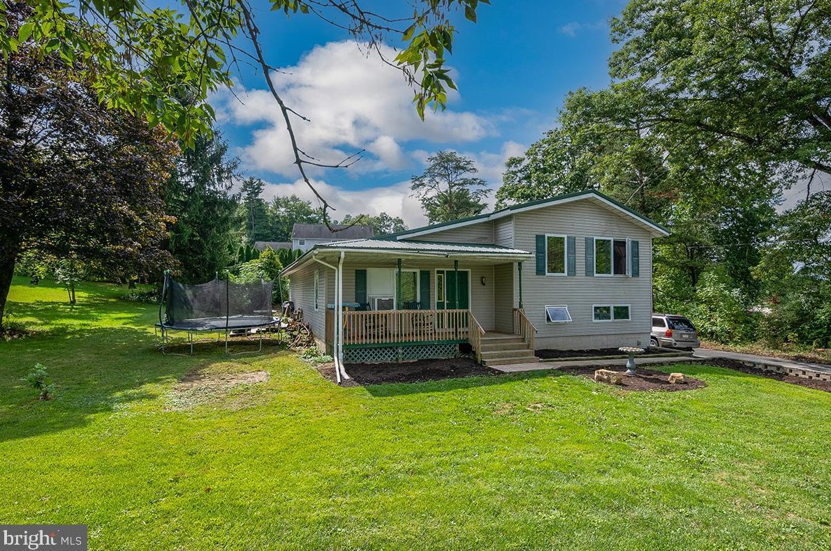 1728 Centre Tpke, Brommerstown, PA 17922-8750
