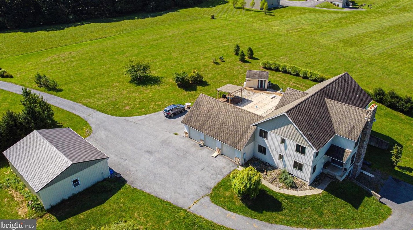 519 Birds Hill Rd, Lincoln Colliery, PA 17963
