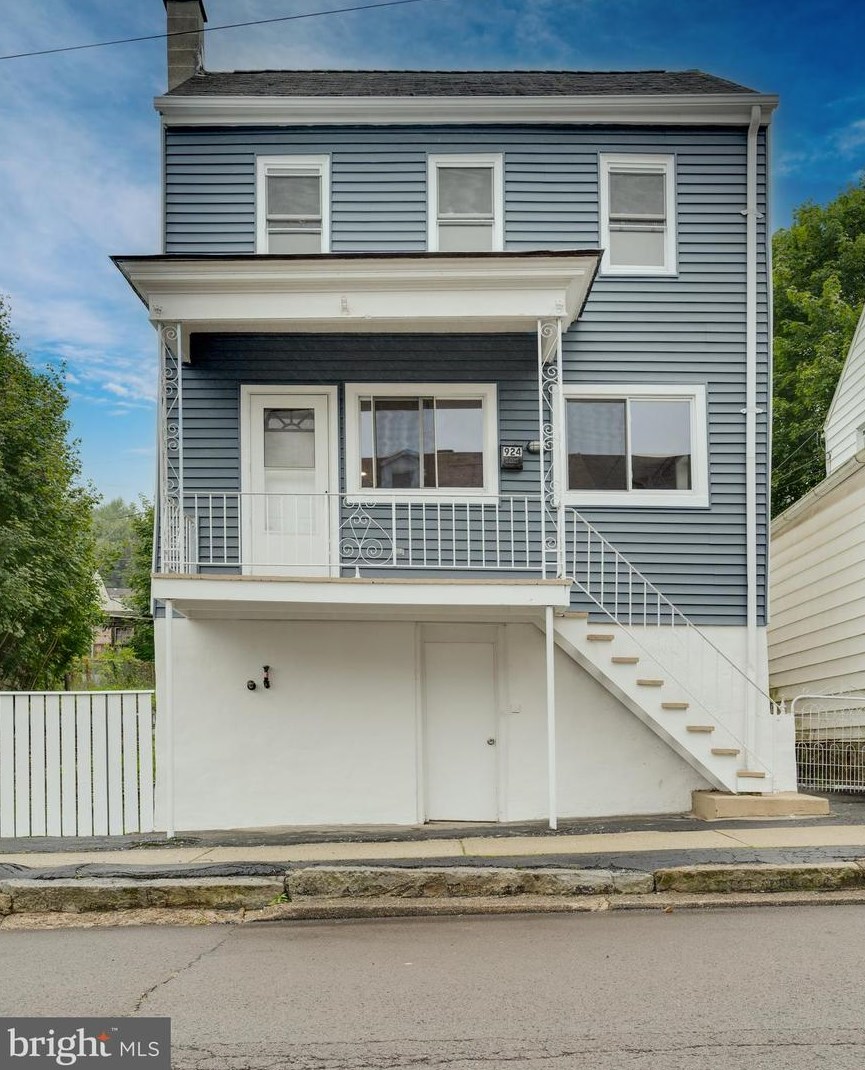 924 Walnut St, Ashland, PA 17921