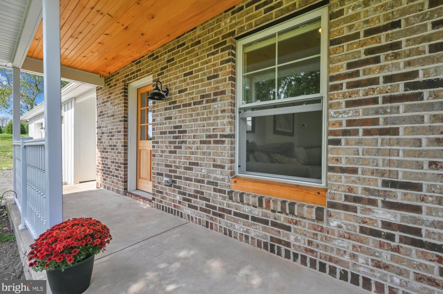 7 E Pheasant Run Rd, Molino, PA 17961