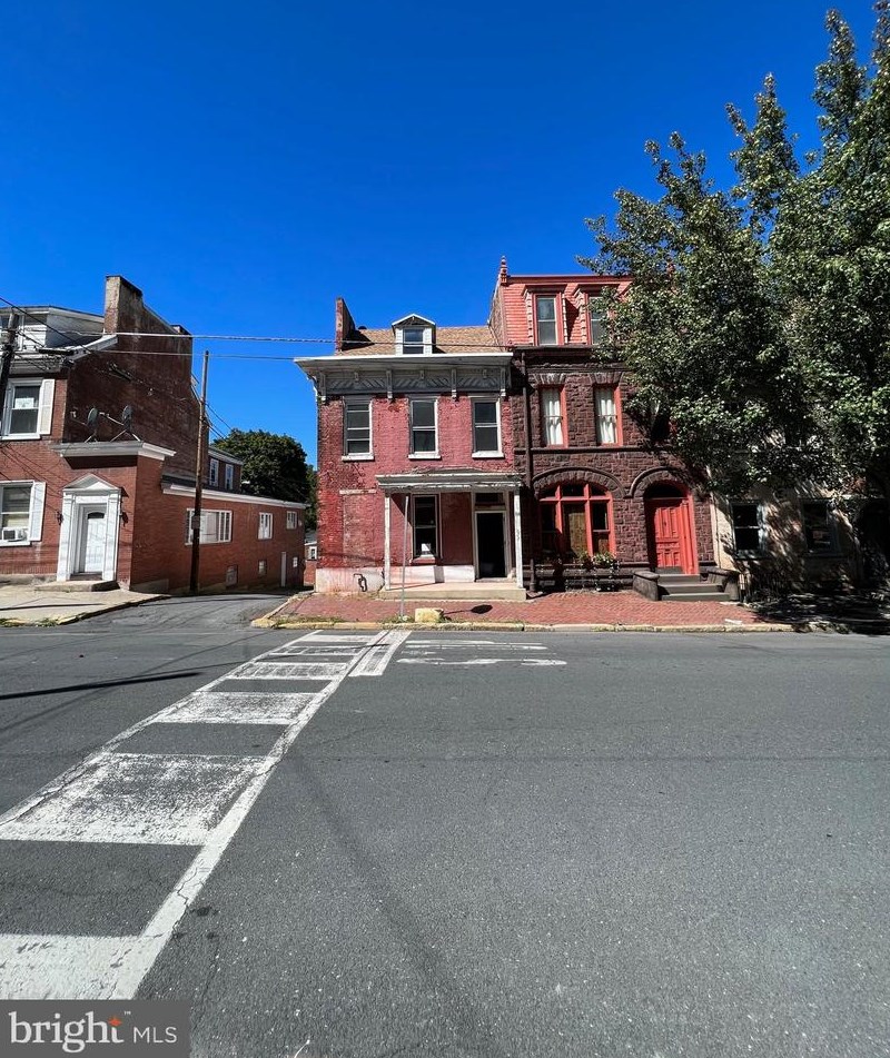 622 Mahantongo St, Primrose, PA 17901