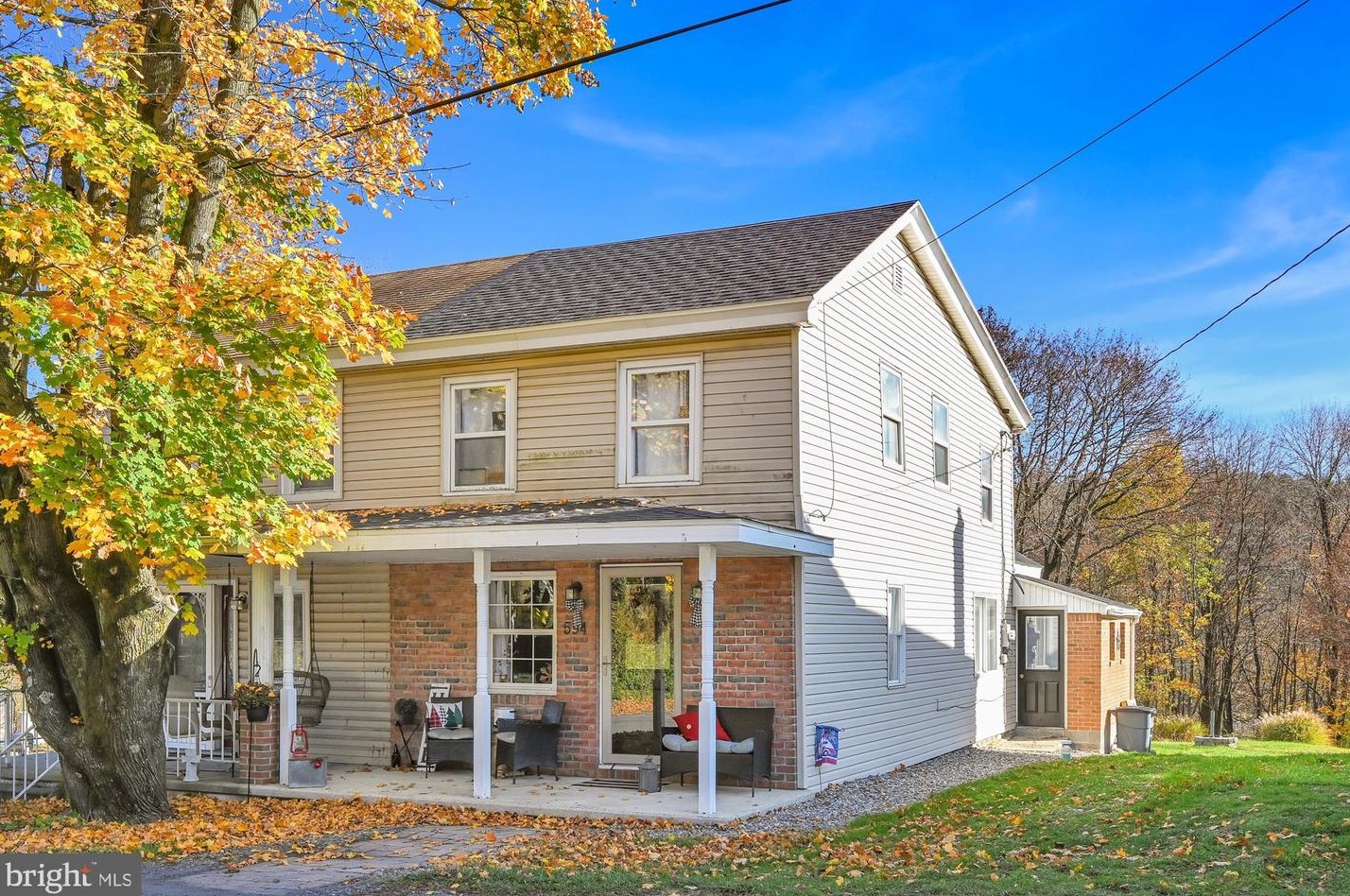 594 Valley Rd, Primrose, PA 17901