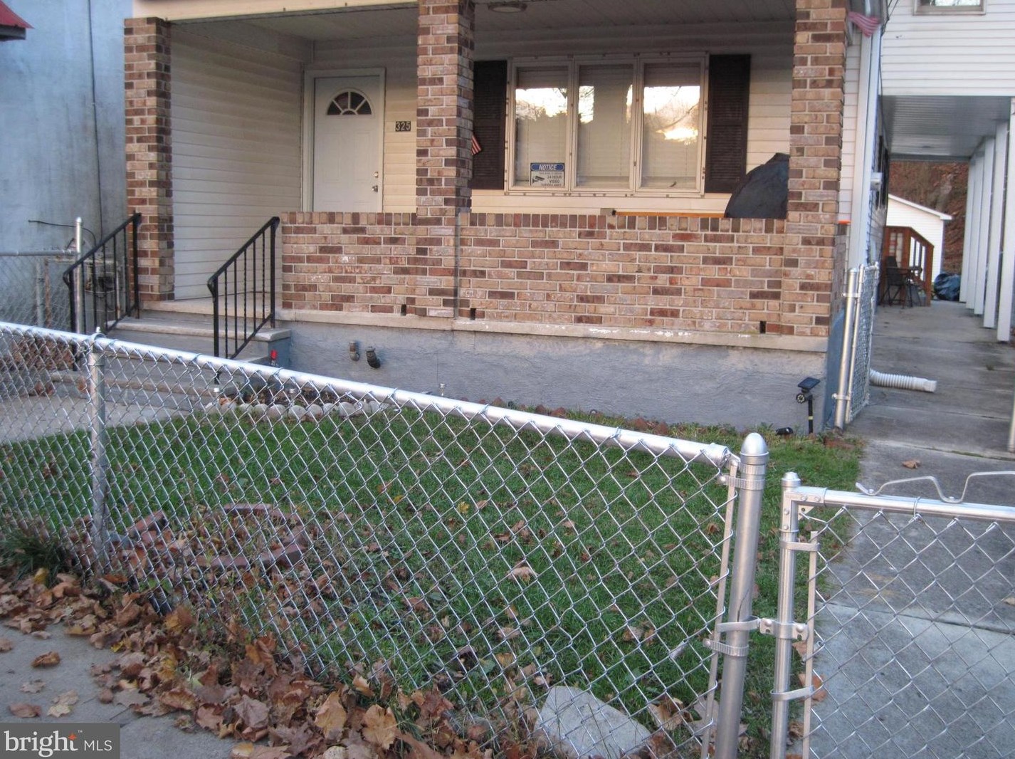 325 Schuylkill Ave, Hometown PA  18252-1521 exterior