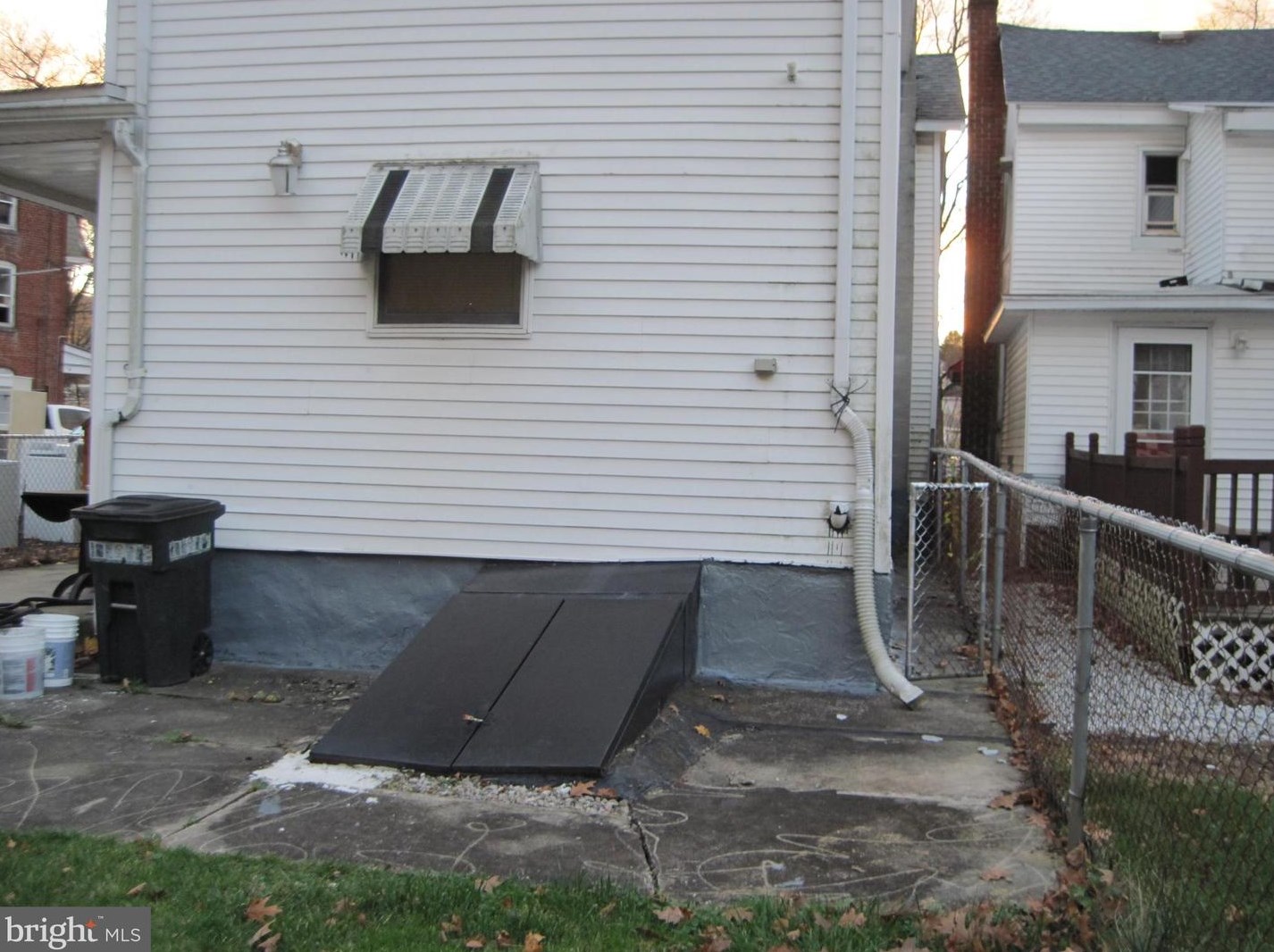 325 Schuylkill Ave, Hometown PA  18252-1521 exterior