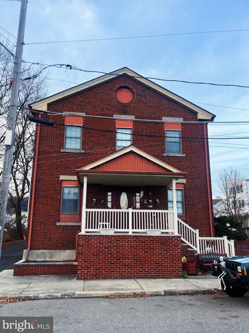 48 S Nicholas St, Arnots Addition, PA 17970