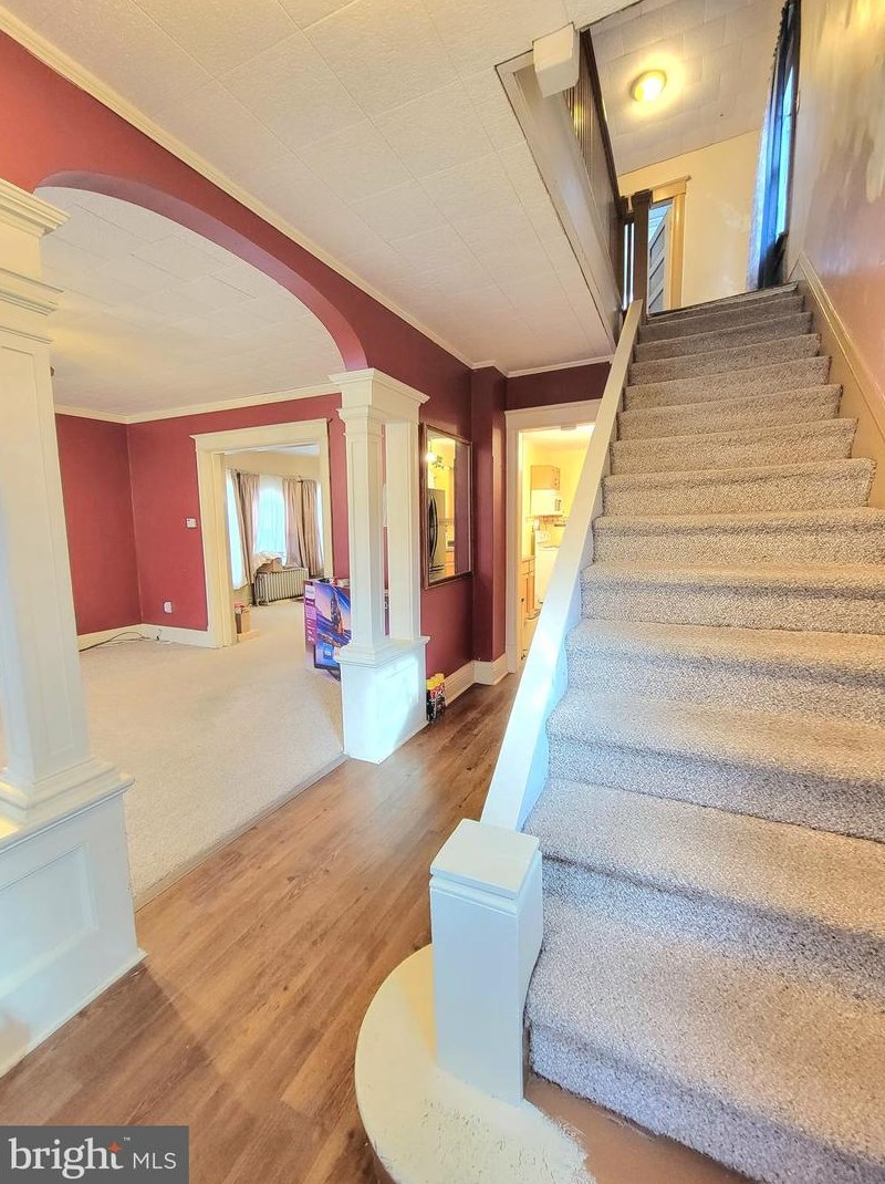 417 Schuylkill Ave, Hometown, PA 18252-1522