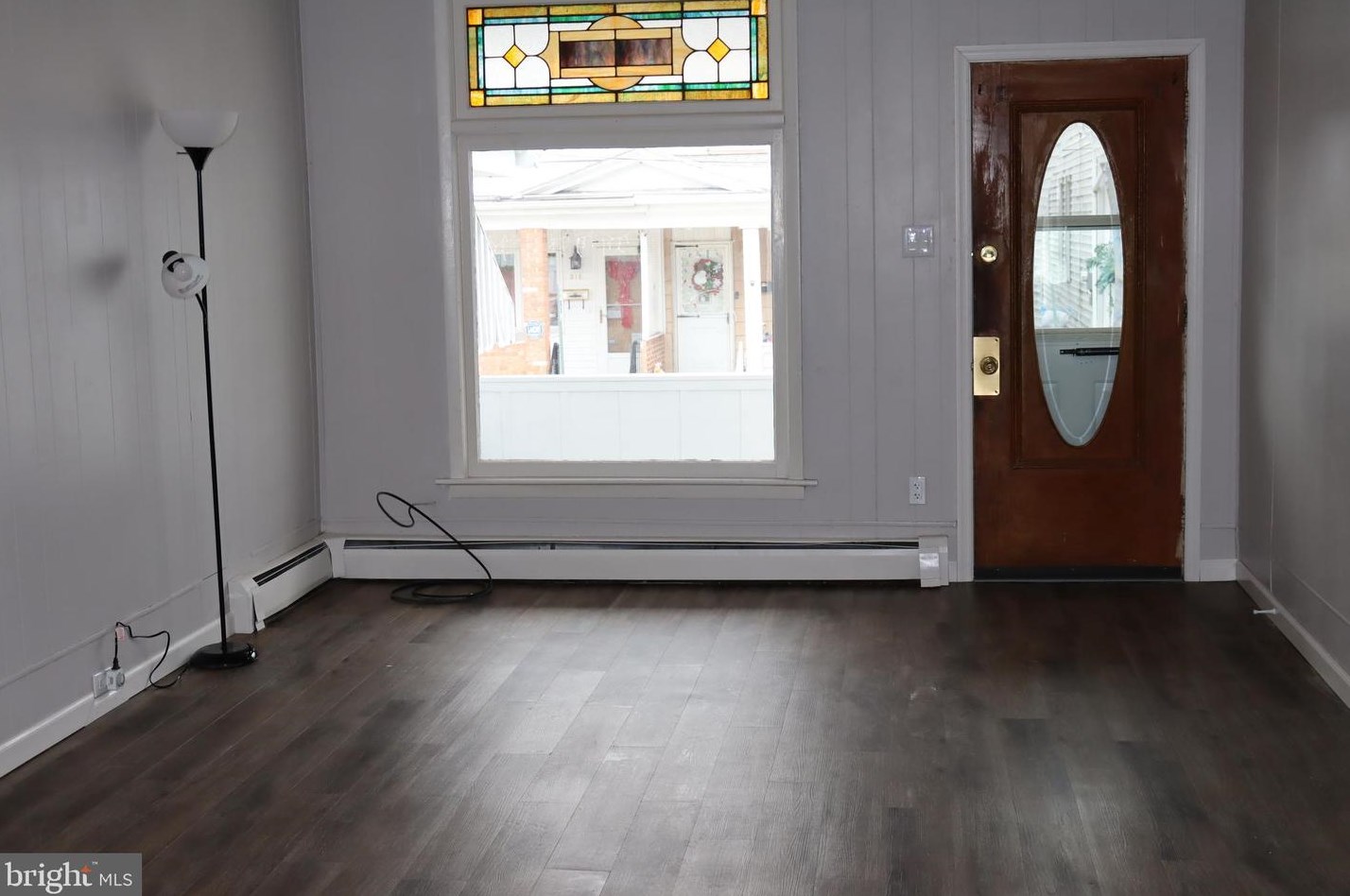 319 N Columbia St, Hometown, PA 18252