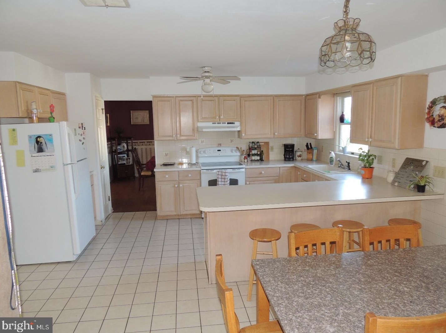 715 Pinewood Cir, Primrose, PA 17901