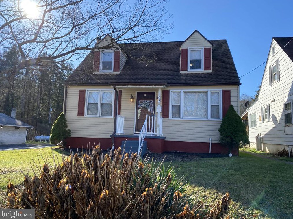 87 Wideawake St, Lincoln Colliery, PA 17963