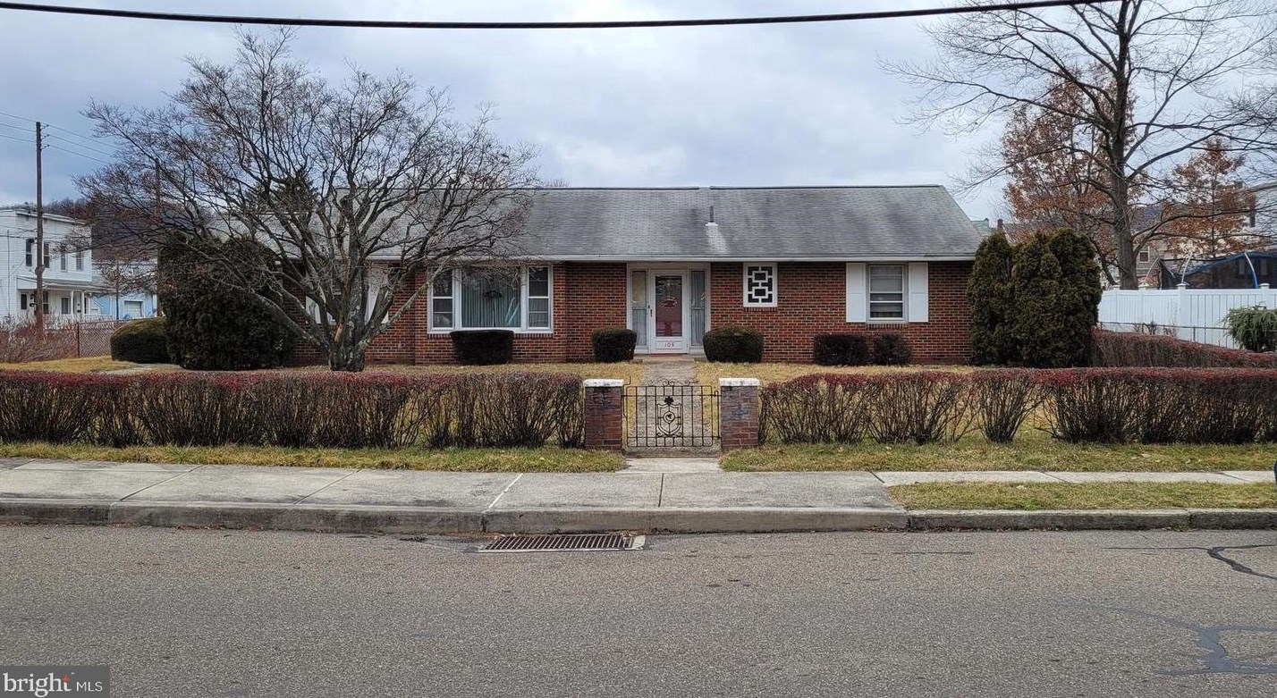 105 E Russell St, Arnots Addition, PA 17970
