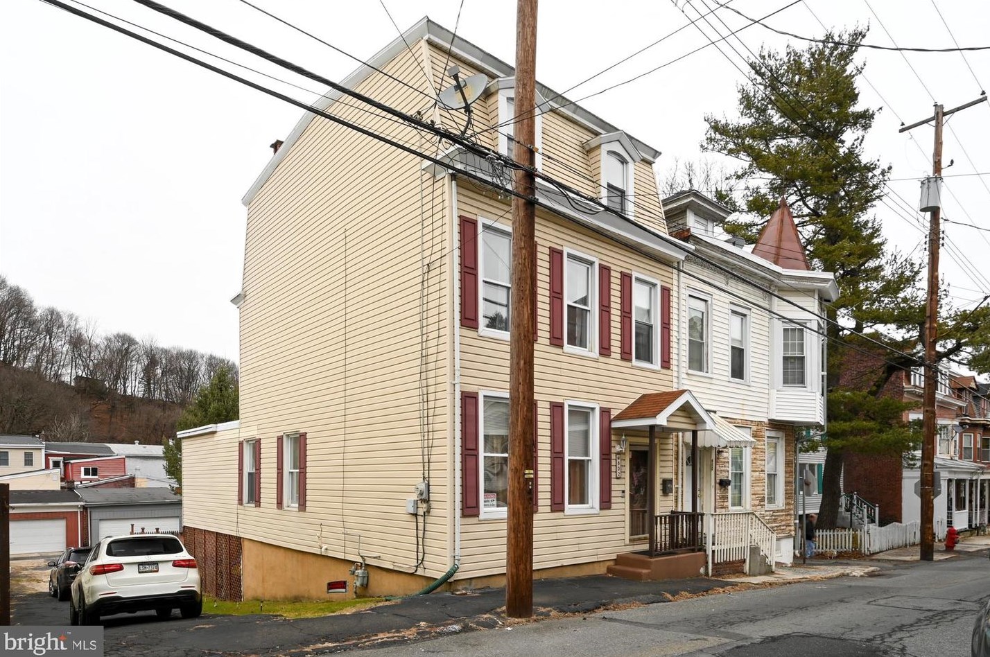 802 W Norwegian St, Primrose, PA 17901