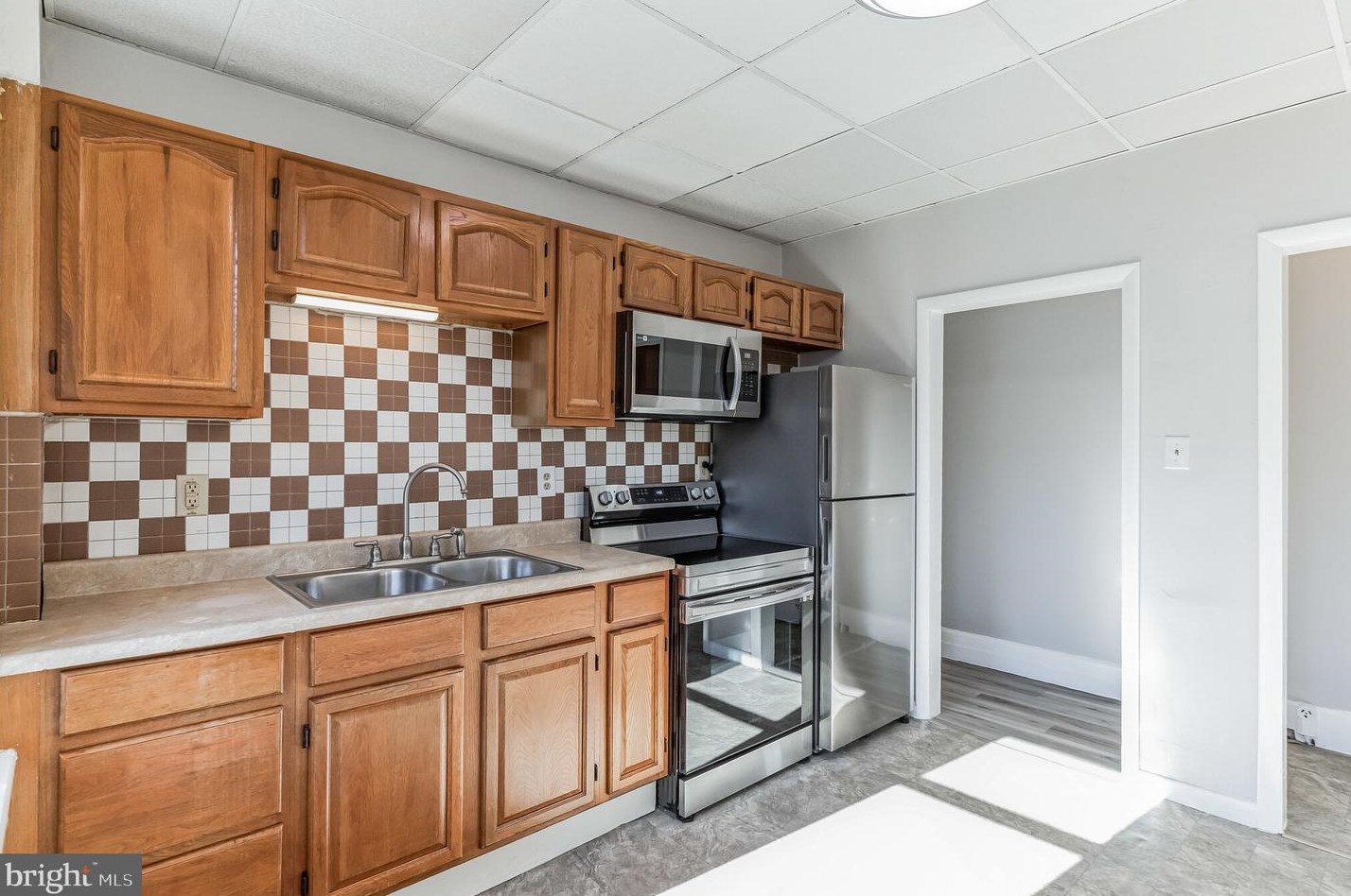 34 N Nescopec St #2, Hometown, PA 18252