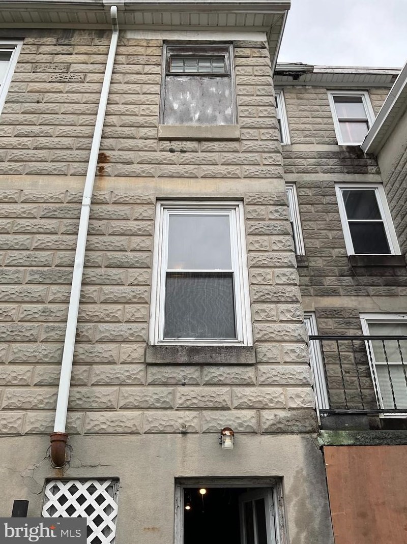 449 Arlington St, Hometown PA  18252-2103 exterior