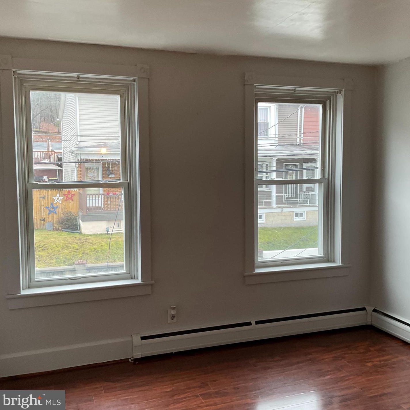 449 Arlington St, Hometown PA  18252-2103 exterior