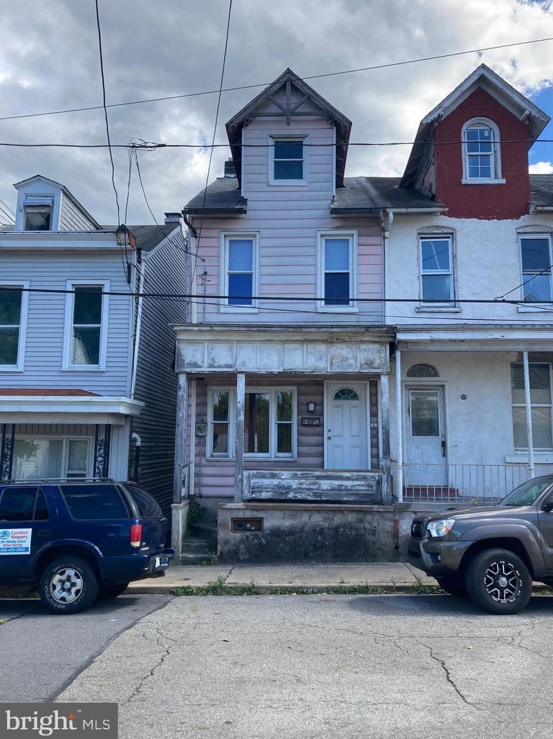 621 W Race St, Primrose, PA 17901