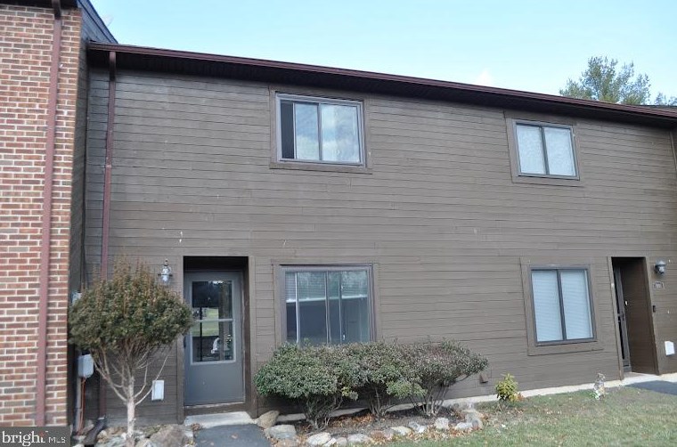 1904 Village Rd, Molino, PA 17961