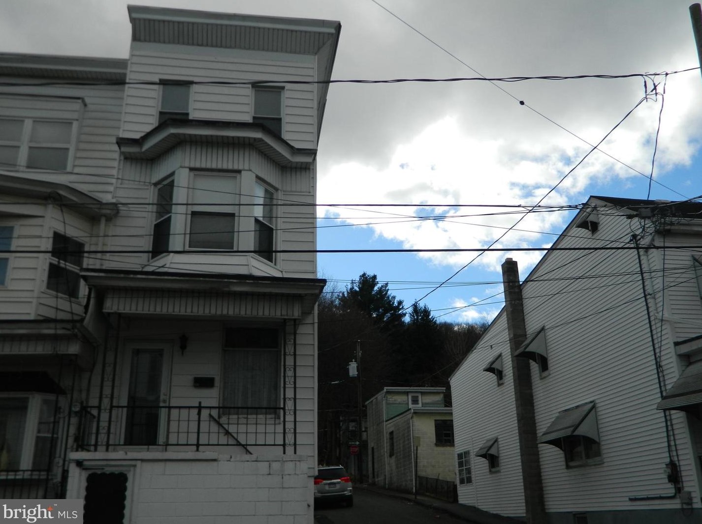 338 Spruce Street W, Glendon, PA 17948