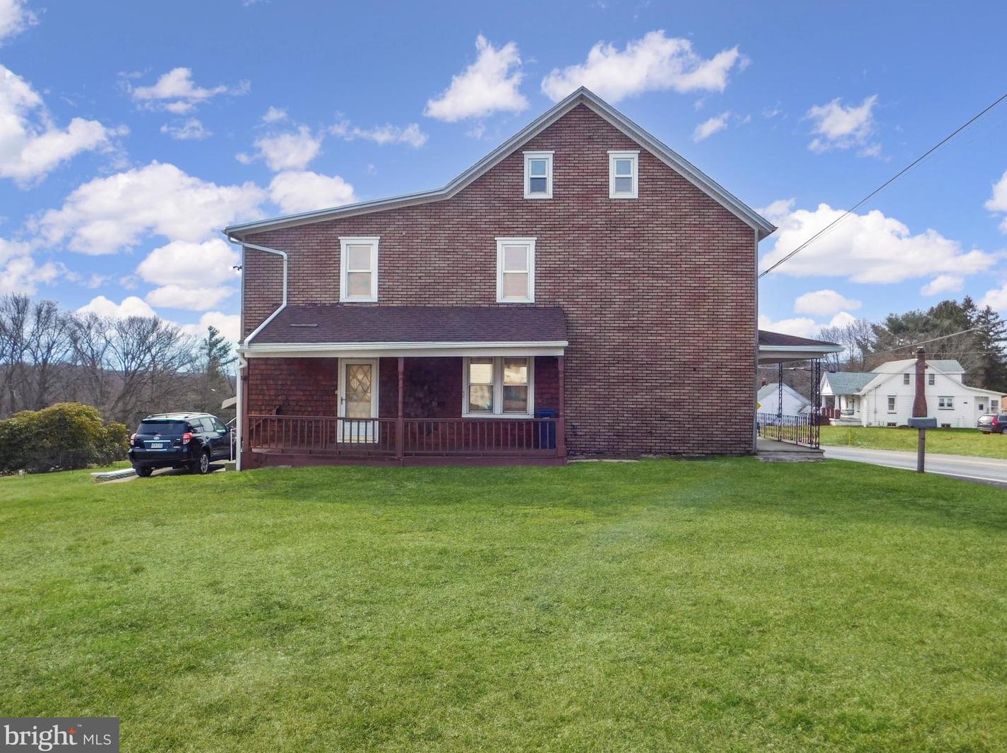 32 Ben Titus Rd, Hometown, PA 18252-4819