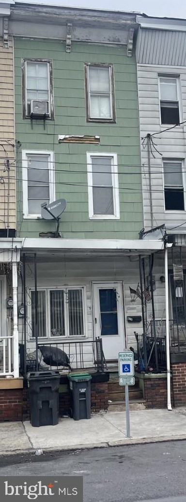 419 Center Street E, Glendon, PA 17948