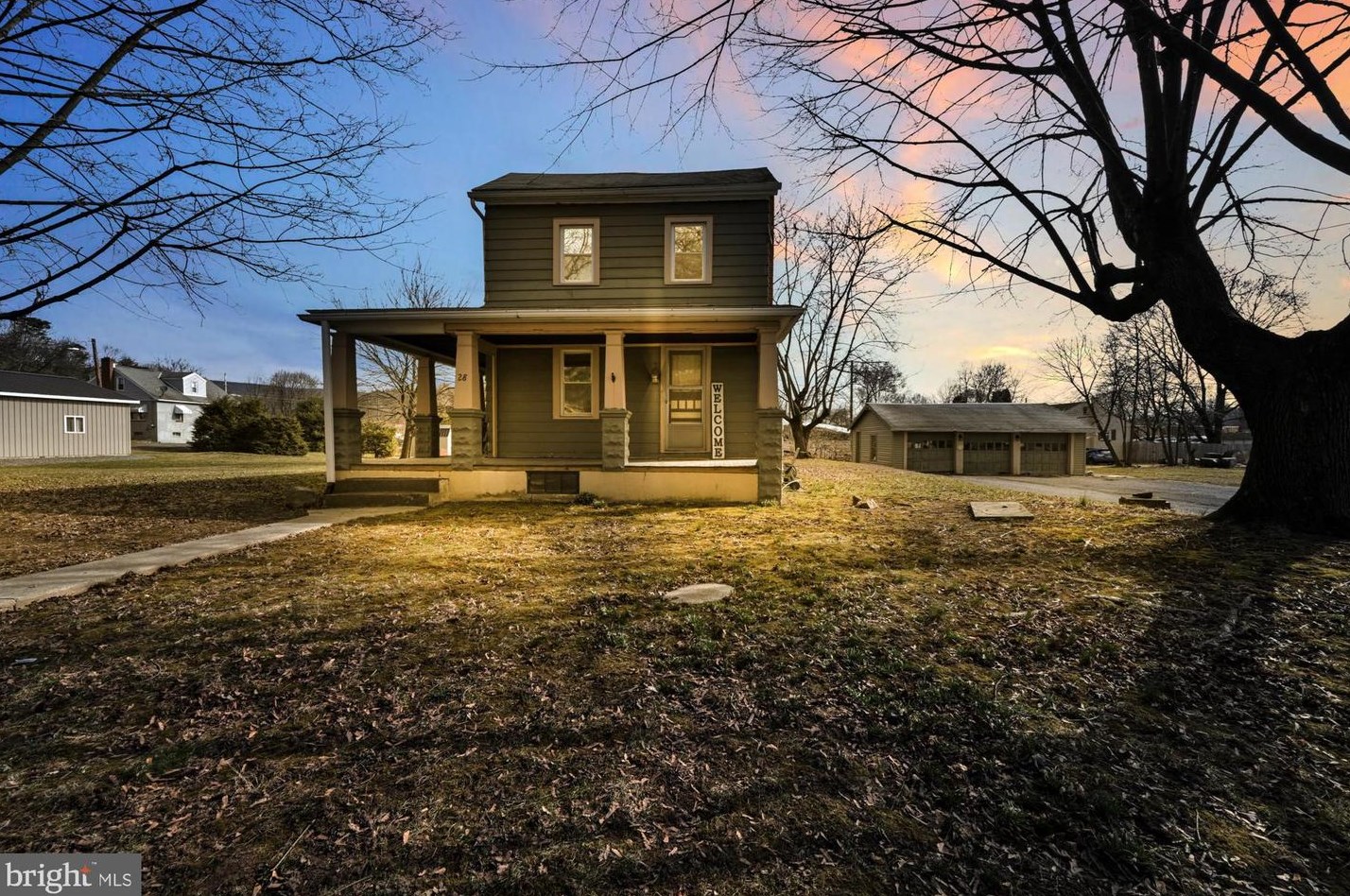 28 Columbia Ave, West Cressona, PA 17929