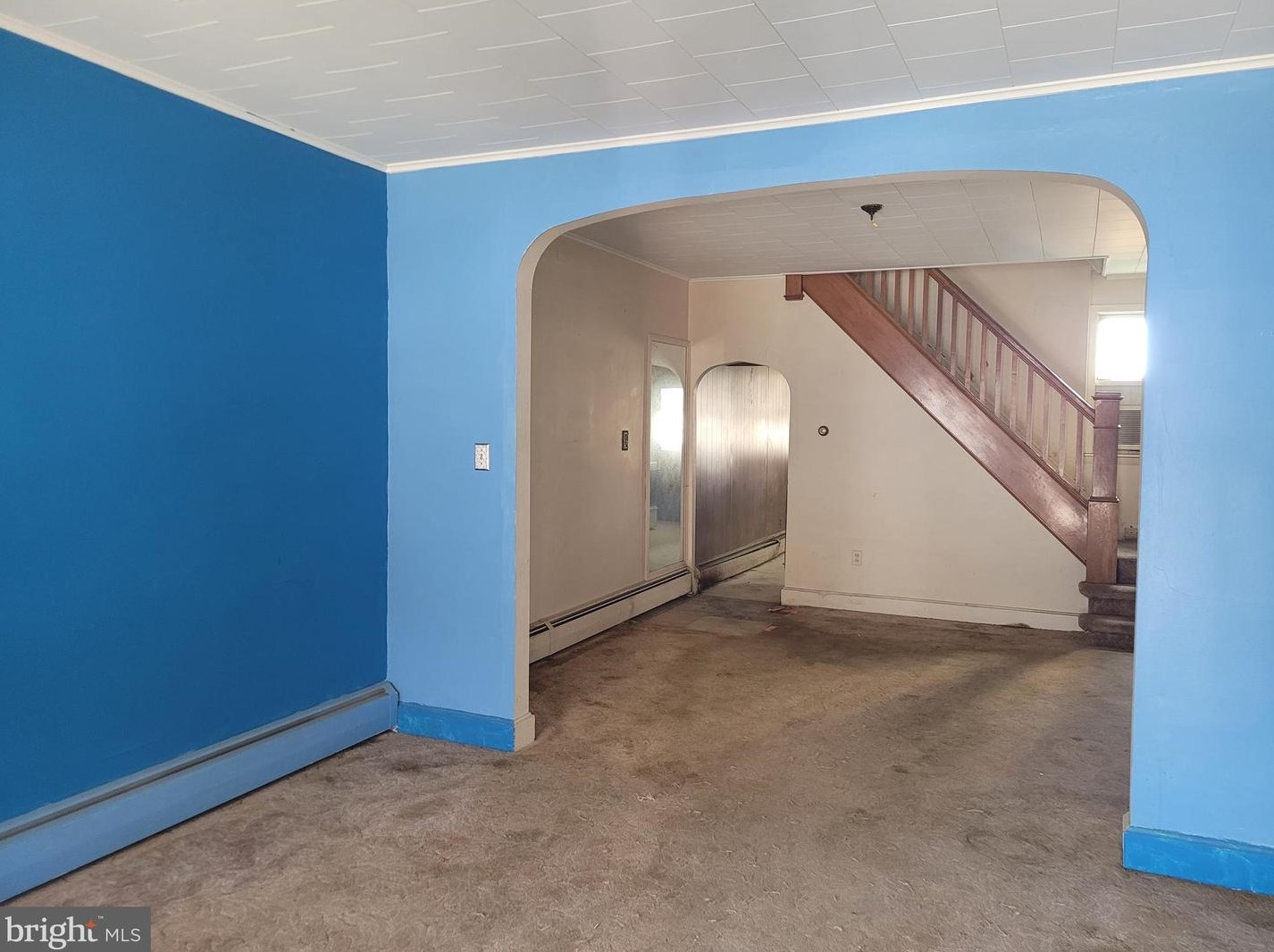 320 Clark St, Hometown, PA 18252-1602