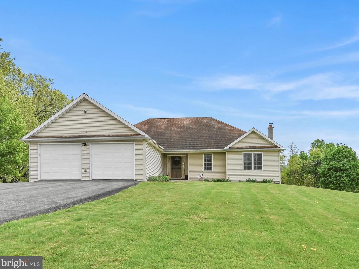 1462 Summer Hill Rd, Brommerstown, PA 17922