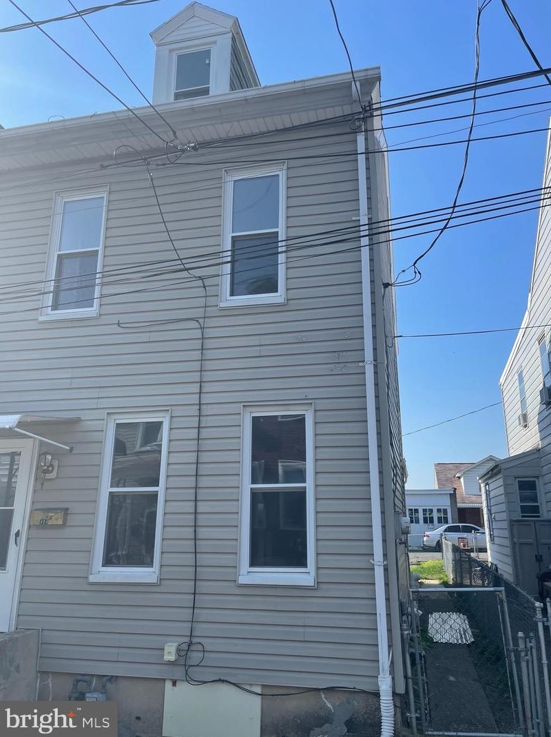 818 Grant St, Primrose, PA 17901