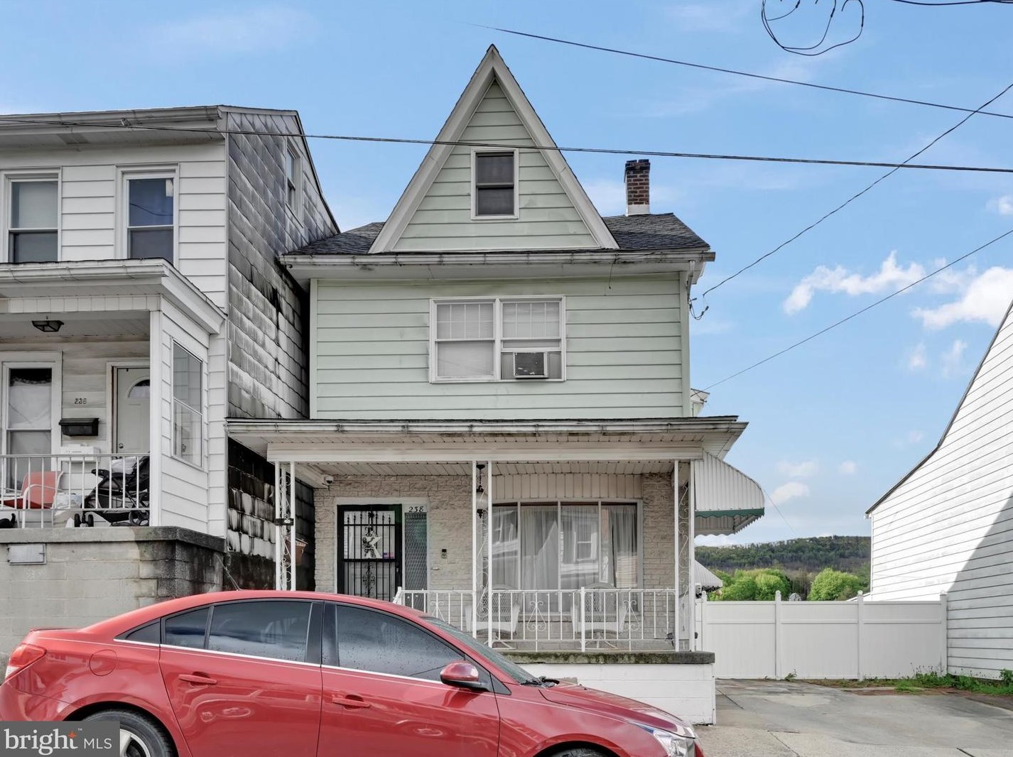 238 Clay St, Hometown, PA 18252-1204